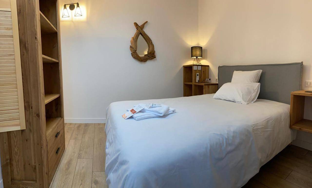 Double Room in Cahors, Quercy