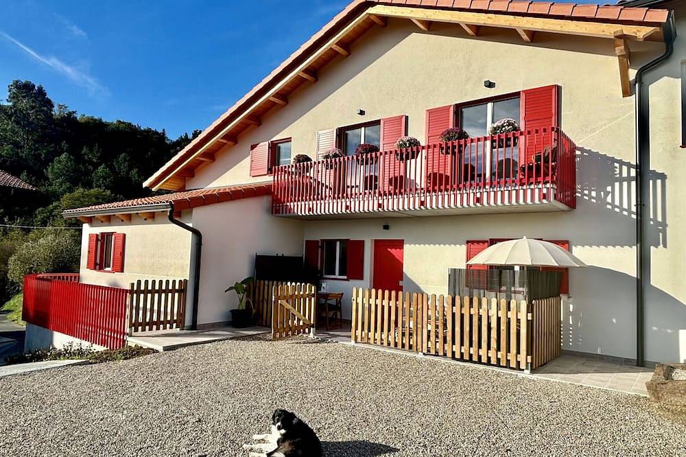 Appartement entier, Kostoenea - Ekilore appartement rural au bord de la mer in Hondarribia, Côte Basque (Espagne)