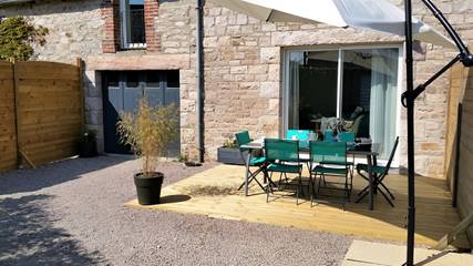 Gîte pour 6 personnes, avec terrasse et jardin à Erquy