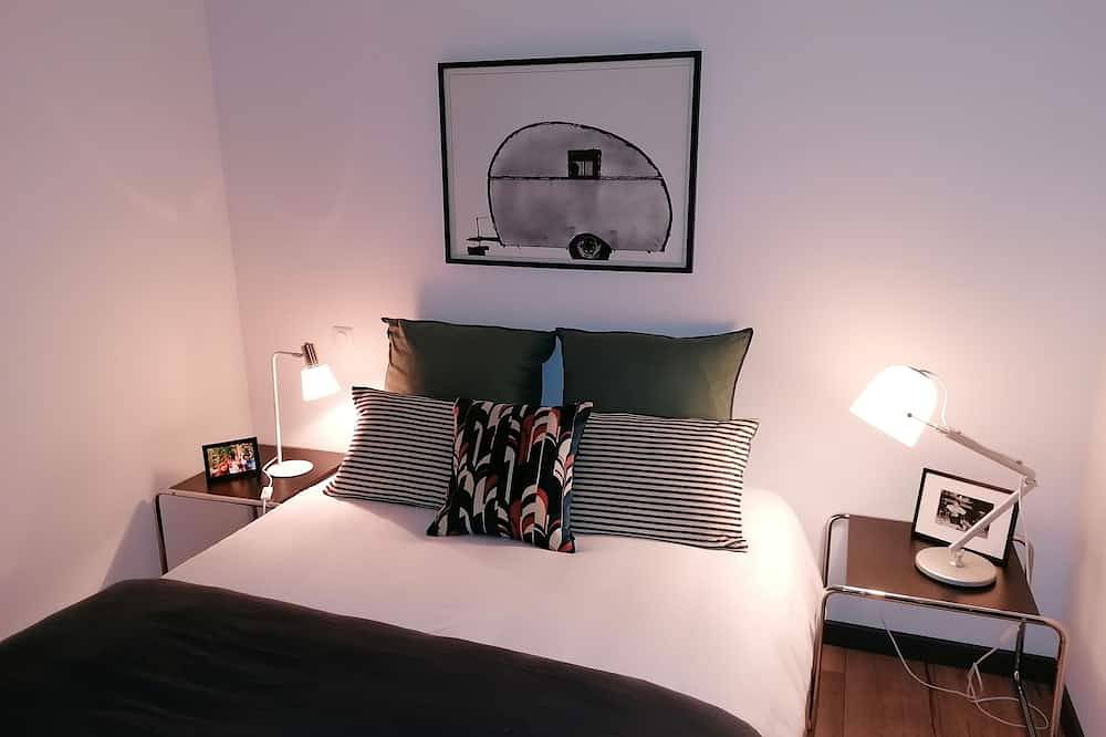 Contemporary house, quiet, with comfortable swimming pool 4 bedrooms in Le Teich, Région d'Arcachon