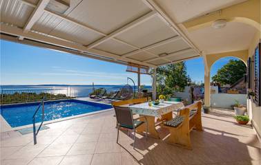 Vakantiehuis voor 8 Personen in Jablanac, Kvarn vasteland, Afbeelding 3