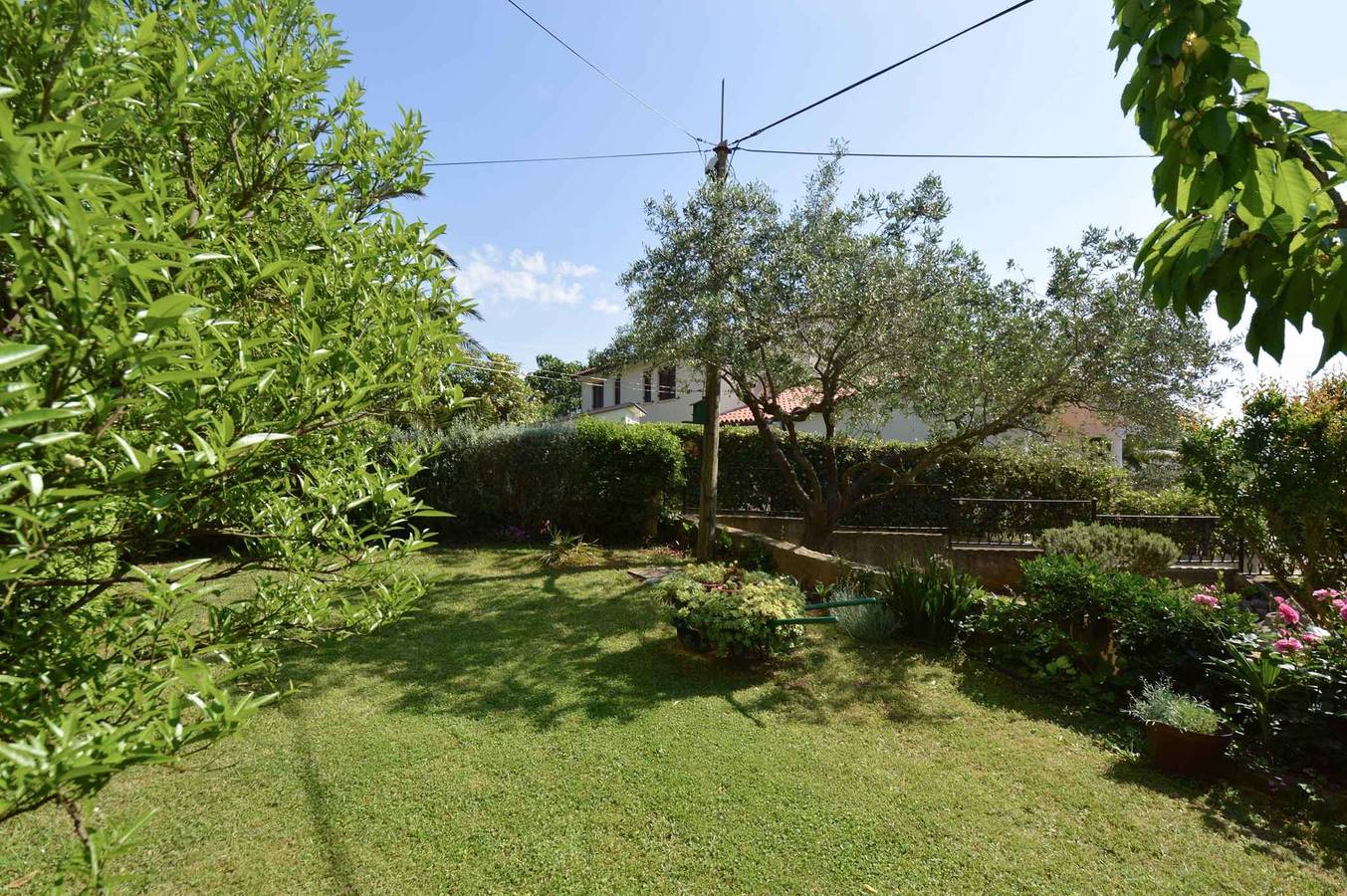 Appartamento intero, Appartamento 400 m dal mare con barbecue  in Premantura, Costa meridionale dell´Istria