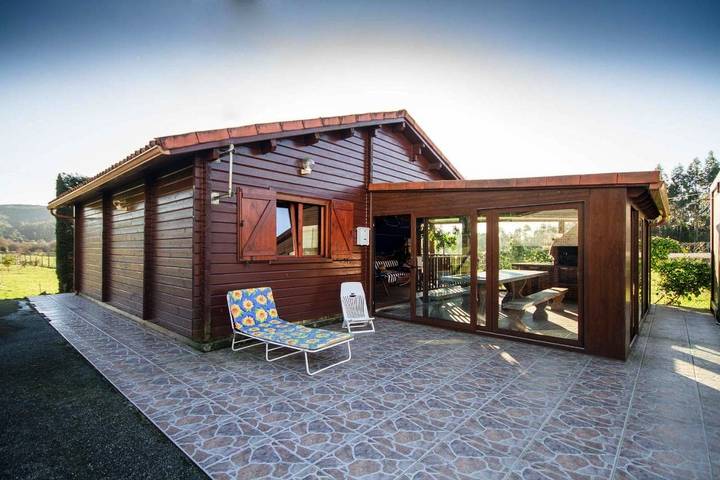 Ferienhaus für 5 Personen, mit Terrasse und Ausblick sowie Garten - 1