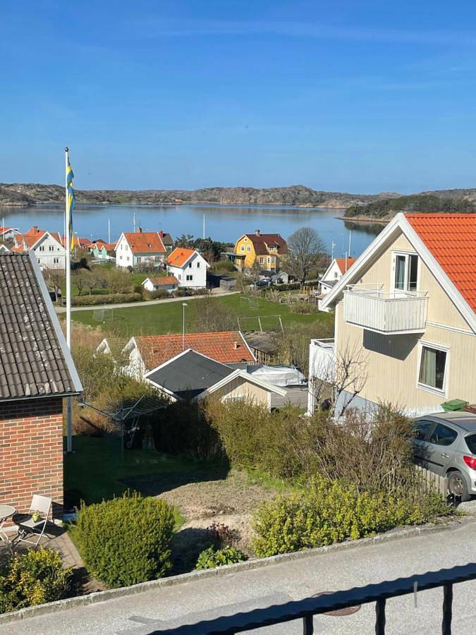 Ferienwohnung für 8 Personen, mit Balkon und Terrasse sowie Garten und Ausblick in Fjällbacka - 4