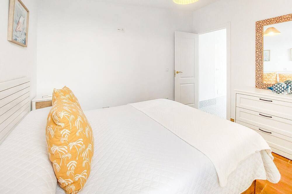 Preciosa casa en Olvera con piscina privada, que puede ser interior o exterior. in Olvera, Pueblos Blancos