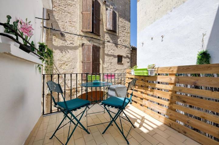 Location de vacances pour 4 personnes, avec terrasse à Alignan-du-Vent