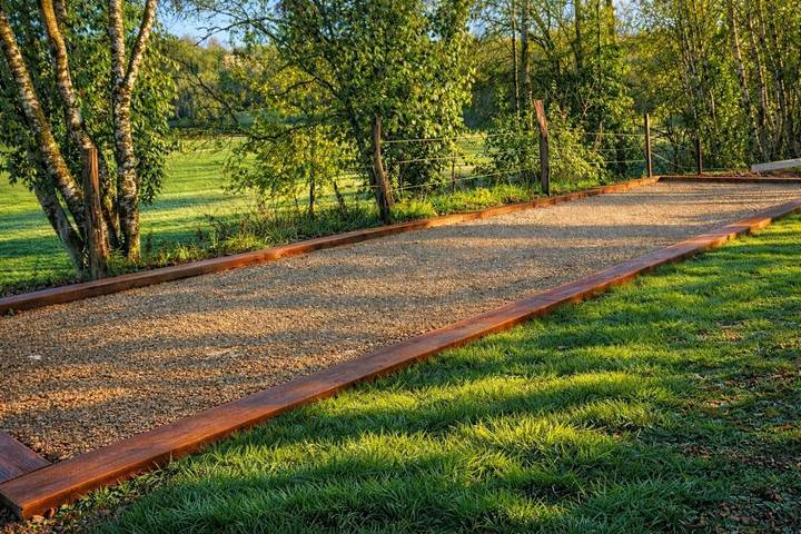 Location de vacances pour 10 personnes, avec terrasse et jardin à Clairvaux-les-Lacs - 3