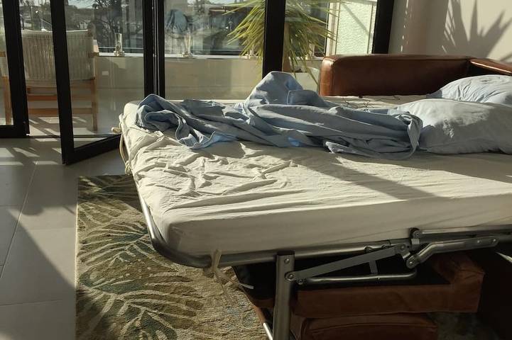 Entire apartment, 1st line luxury apartment with stunning sea view in Torre del Mar, Vélez-Málaga