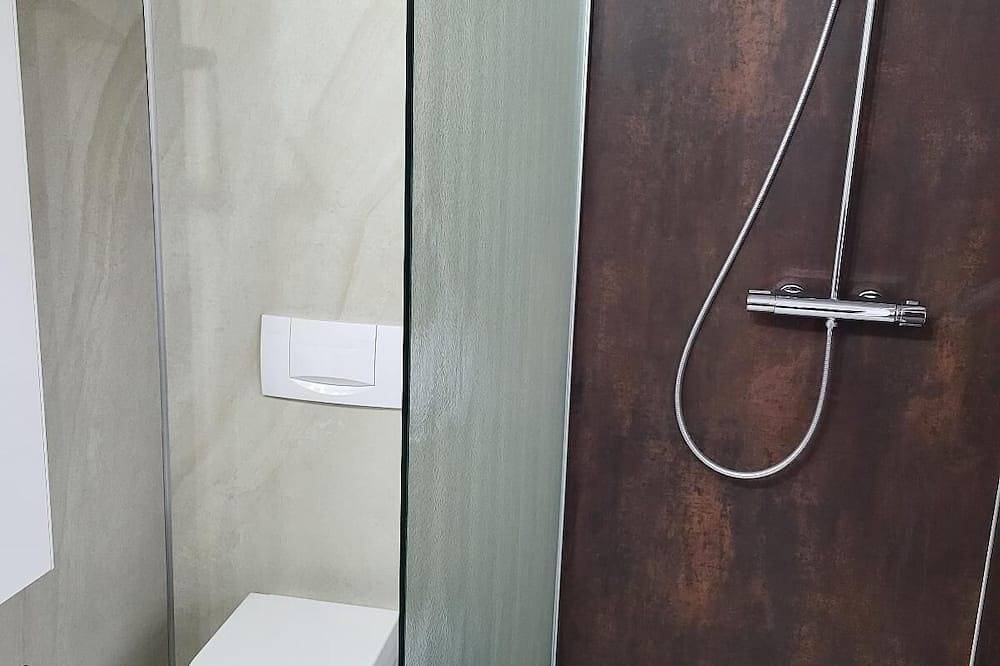 Ganze Wohnung, Gemütliche Ferienwohnung Schloßberg (37qm) mit Balkon und kostenlosem Wlan in Kollnburg, Ostbayern