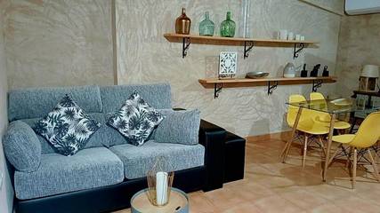 Location de vacances pour 2 personnes, avec balcon ainsi que vue et jardin à Vilafamés