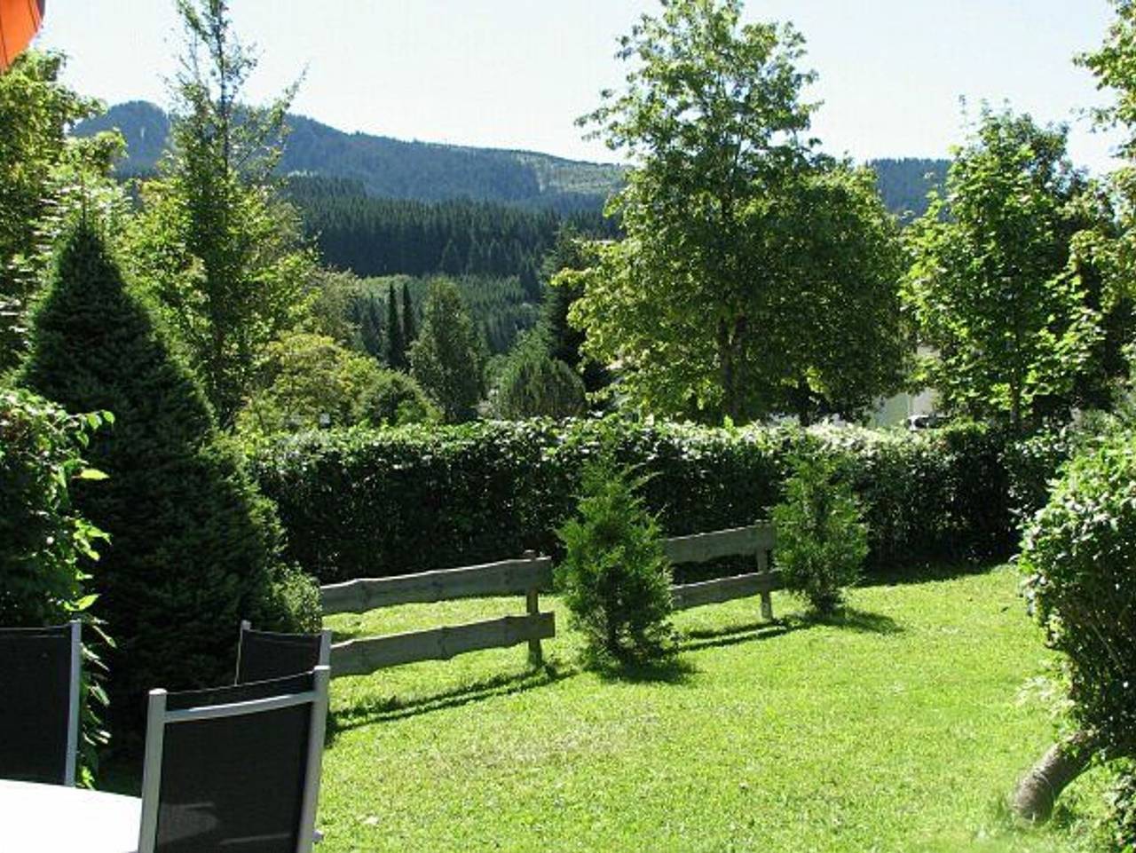 Ferienhaus Untere Gamssteige im Feriendorf Reichenbach - Geräumiges Ferienhaus mit Bergblick auf drei Etagen in Nesselwang, Bayerisch Schwaben