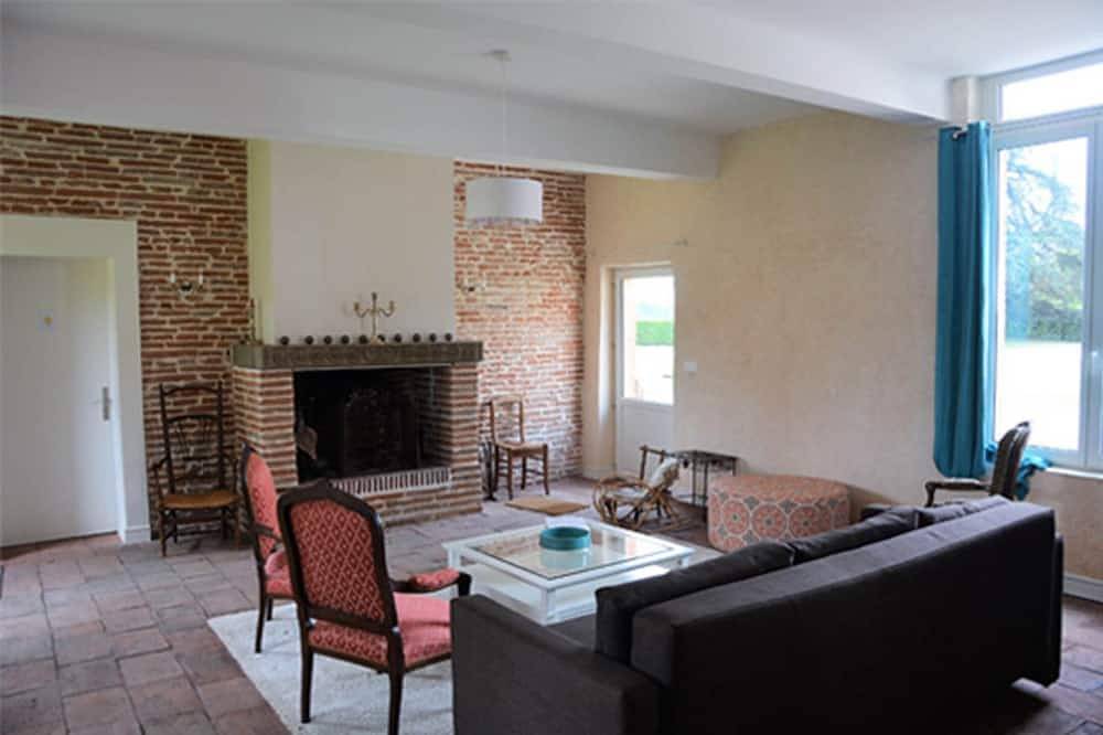 Gîte de groupe Manzana - 22 couchages in Castelsarrasin, Tarn-et-Garonne