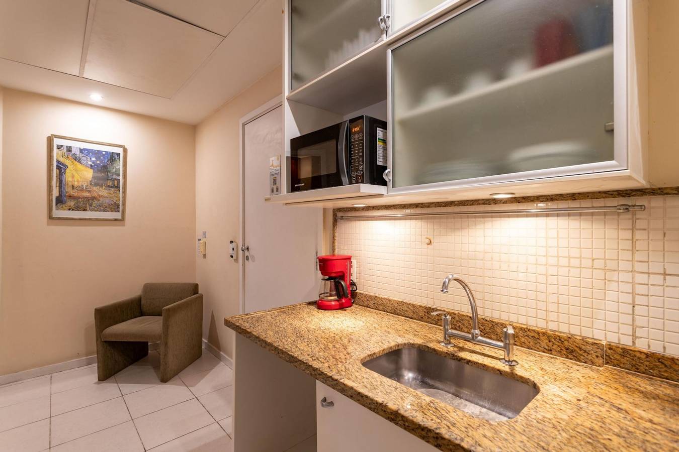 Entire apartment, 2 minutes from Copacabana Beach | Df408 in Copacabana, Rio de Janeiro