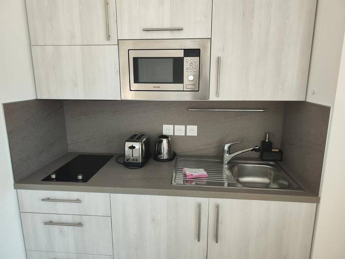 Location de vacances pour 2 personnes, avec jacuzzi et sauna ainsi que piscine et jardin à Carpentras - 3