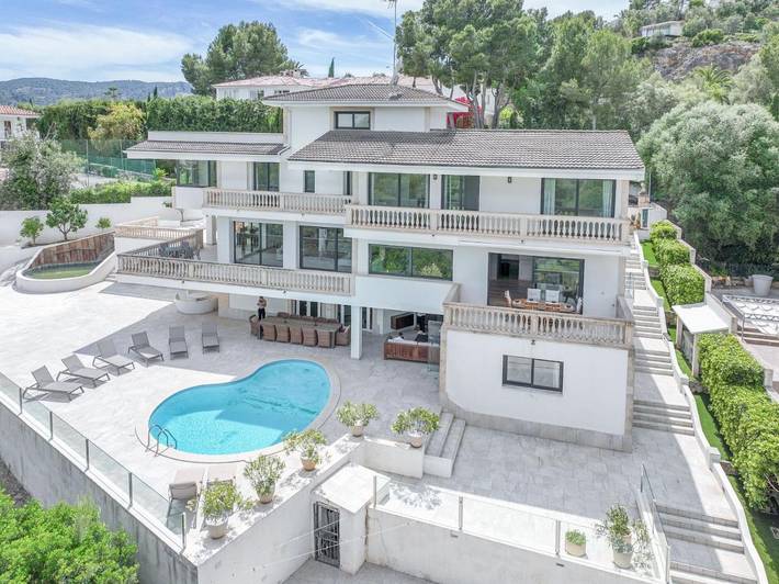 Villa voor 12 personen, with Balkon and Whirlpool as well as Terras and Tuin in Son Vida