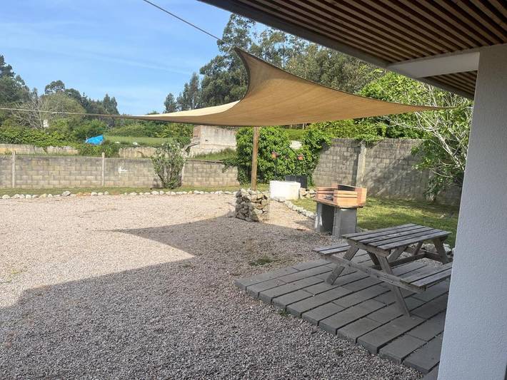 Location de vacances pour 4 personnes, avec jardin ainsi que vue et terrasse, animaux acceptés à Oleiros (Espanha) - 2