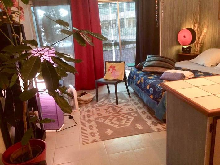 Estudio entero, Studio Ninamu, un refugio con tintes azules en el corazón de Papeete in Papeete, Tahiti