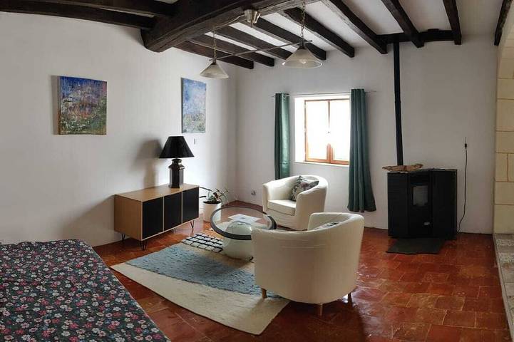 Location de vacances pour 2 personnes, avec jardin dans Huillé