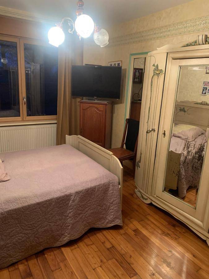 Location de vacances pour 4 personnes, avec terrasse dans Javené - 2