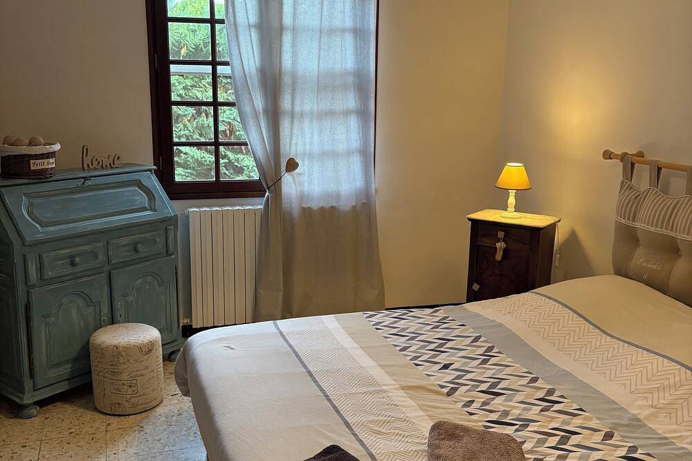 Unsere Villa Domeli befindet sich im Herzen der provenzalischen Landschaft. in Villelaure, Regionaler Naturpark Luberon