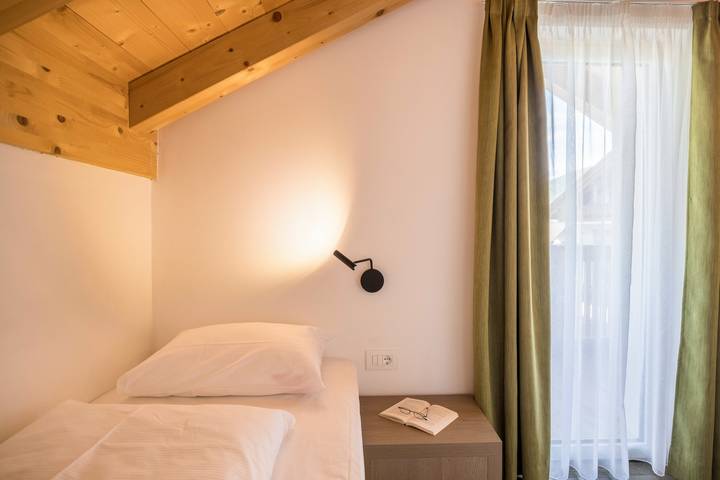 Ganze Wohnung, Ferienwohnung "Ot Residenz Bun Sté" mit Bergblick, Sauna & Balkon in San Vigilio di Marebbe, Enneberg