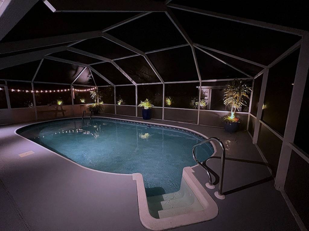 Wunderschöne zeitgenössische 3/2 Pool Haus w / 2 Garage in Port St. Lucie, St. Lucie County