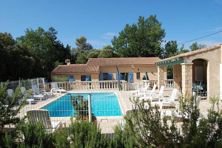 Villa für 13 Personen, mit Terrasse und Garten - 1