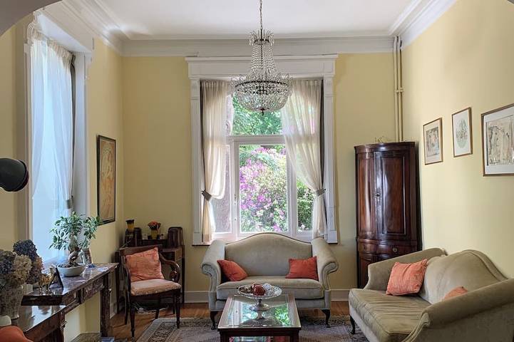 Spacious 6-bedroom villa with Wifi and fitness room in charming Overijse in Overijse, Flämisch-Brabant