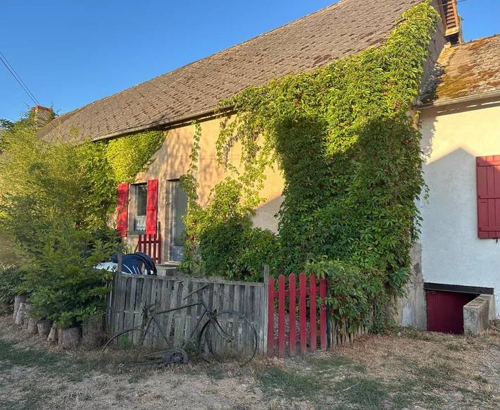 Location de vacances pour 4 personnes, avec Terrasse à Charbonnat