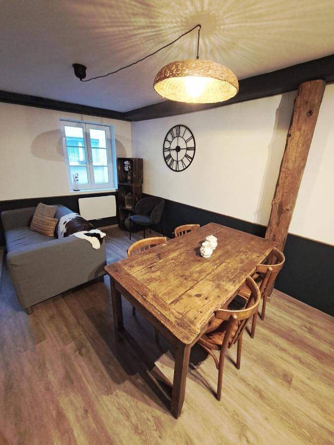 Ferienwohnung für 4 Personen, mit Terrasse und Sauna in Weißenburg