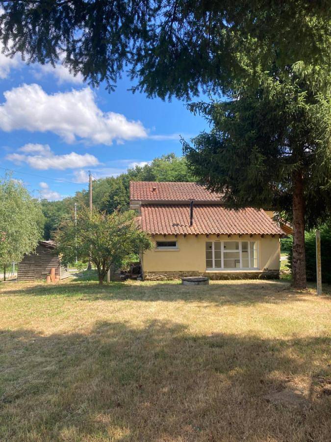 Two-Bedroom House in Rancon, Région de Bellac
