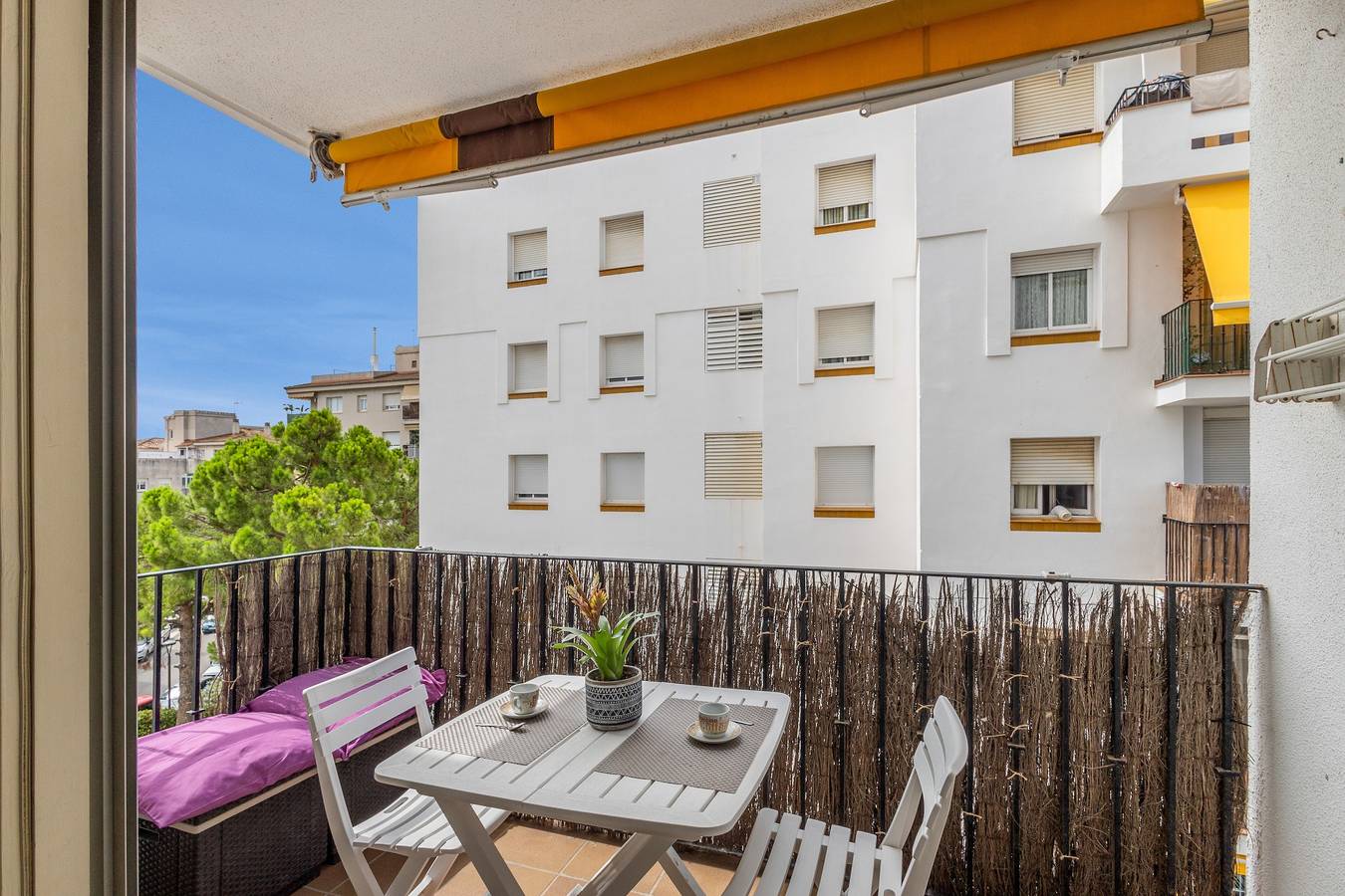 Entire apartment, Apartment 'Oasis' with Shared Pool, Shared Garden and Wi-Fi in Sitges, Garraf