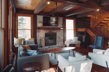 Holiday Rental for 10 People in Lac-Supérieur, Quebec, Photo 1