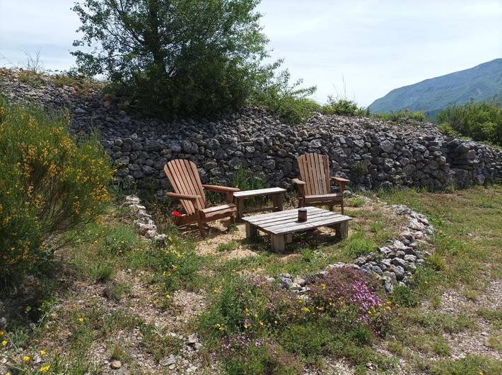 Gîte pour 2 personnes, avec piscine ainsi que jardin et vue à Orpierre - 4