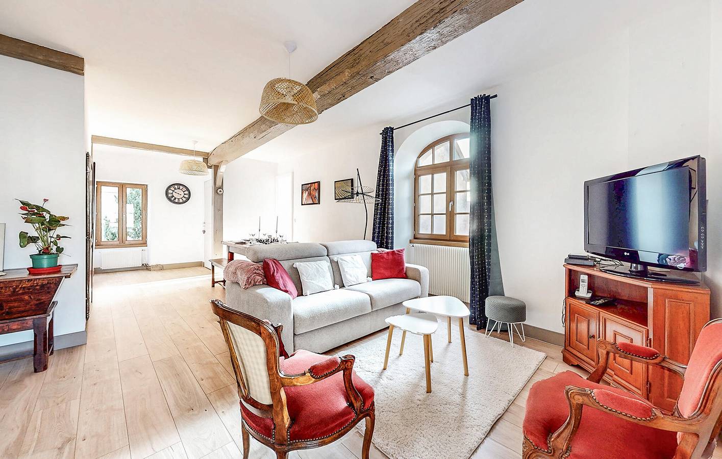 Holiday home for 4 people with terrace in Volnay, Beaune region