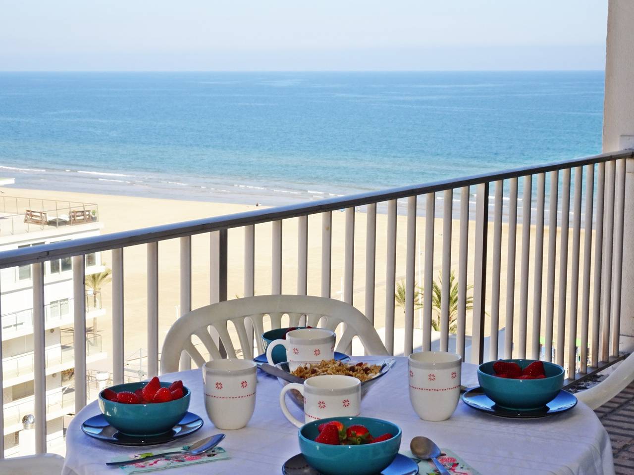 Entire apartment, Bonaire E9 - 9º in Playa de Gandía, Costa de Valencia