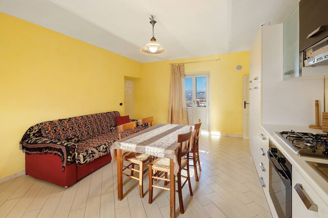Ganze Wohnung, Apartment 'Bufalo' mit Bergblick, Gemeinschaftspool und Wlan in Costigliole d'Asti, Langhe