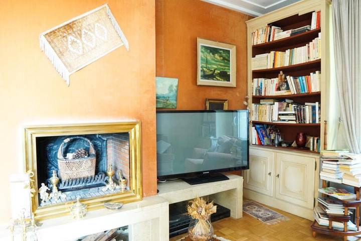 Gîte pour 7 personnes, avec balcon à Ville-d'Avray - 2