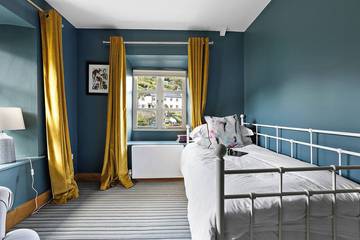 Holiday Rental for 15 People in Noss Mayo, Devon, Photo 4