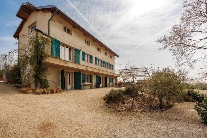 Location de vacances pour 4 personnes, avec vue et balcon ainsi que jardin et piscine, animaux acceptés à Chieri - 2