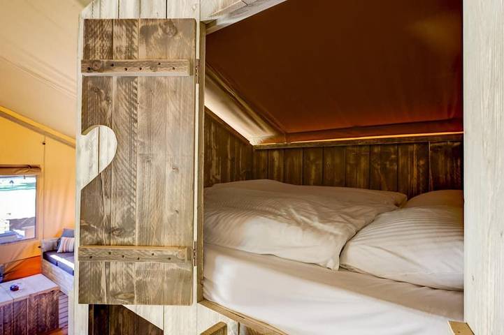 Schickes Glamping-Refugium mit Pool in Dalfsen, Regio Zwolle