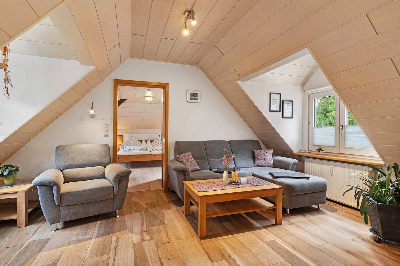 Ganze Wohnung, Ferienwohnung 'Altes Forsthaus - Fewo Bianca' mit Bergblick, privater Terrasse und Wi-Fi in Bad Peterstal-Griesbach, Mittlerer Schwarzwald