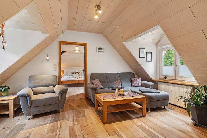 Ganze Wohnung, Ferienwohnung 'Altes Forsthaus - Fewo Bianca' mit Bergblick, privater Terrasse und Wi-Fi in Bad Peterstal-Griesbach, Mittlerer Schwarzwald
