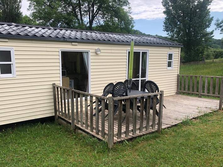Camping Le Pontillou - Mobilheim 4 personen - Mobilheim Sunroller : 2 Schlafzimmer - Terrasse 4 Pers. in Villamblard, Périgord Pourpre