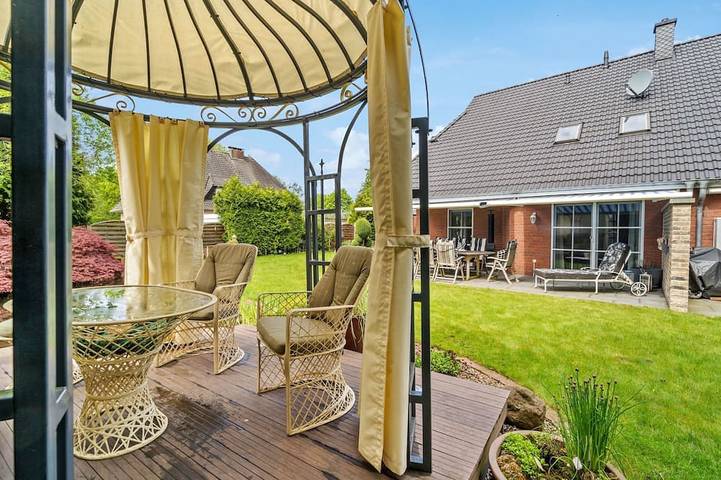 Ferienwohnung für 6 Personen, mit Garten