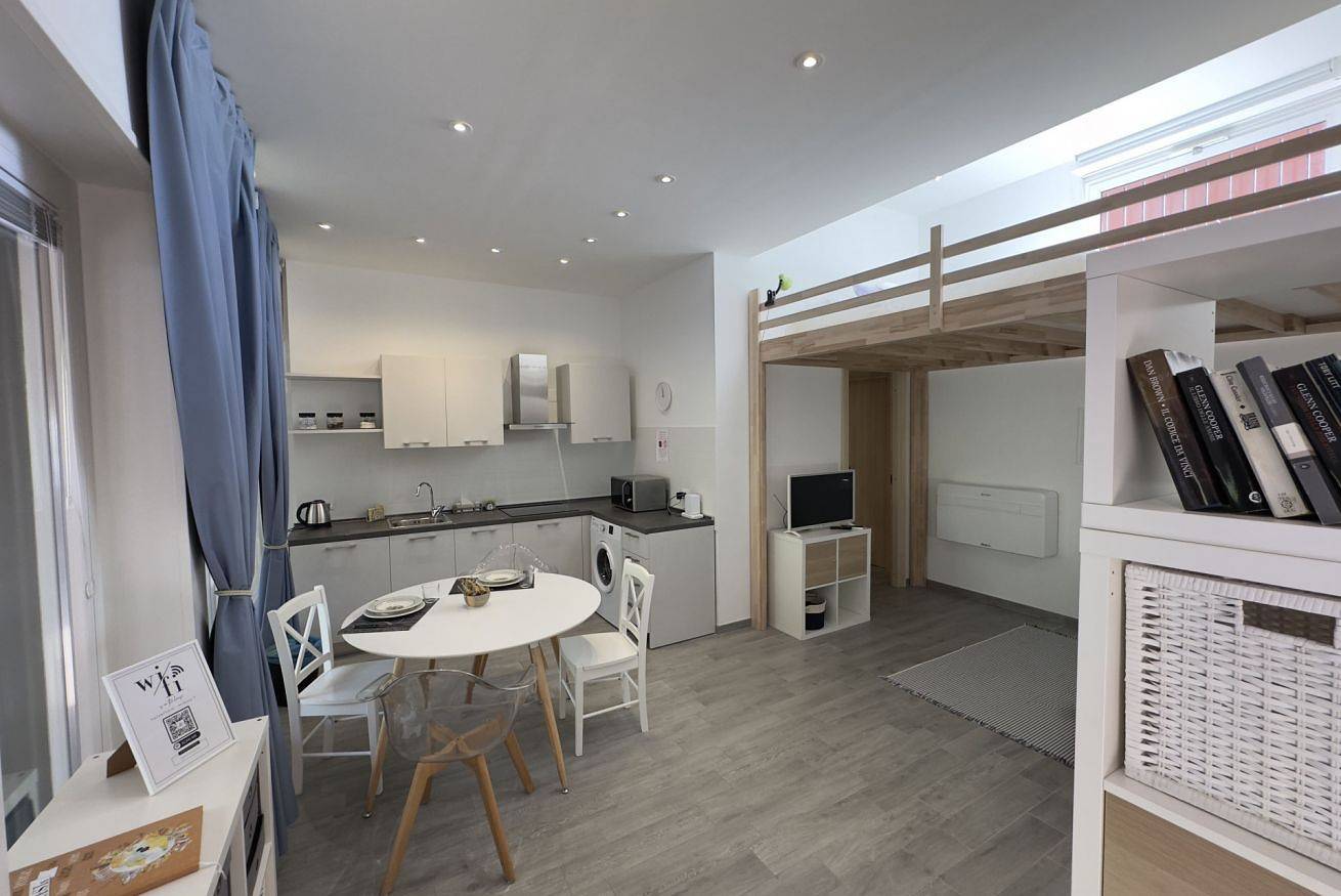 Apartamento entero, [Nuevo Open Space]Wifi • Smart Tv • Mar a 2 minutos in Varazze (City), Varazze