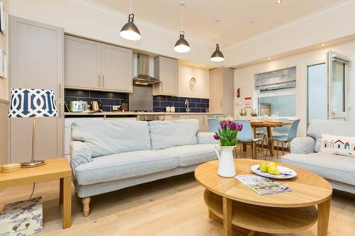 Cottage for 6 people, with garden, with pets in Eastbourne