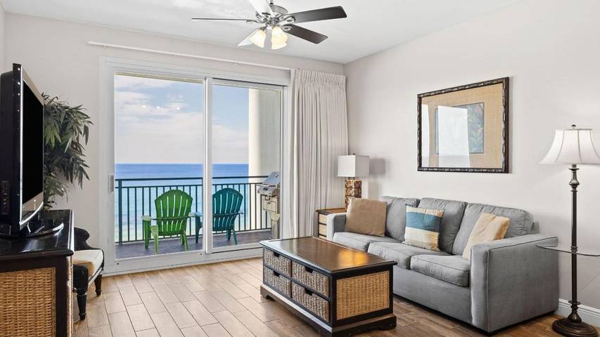 Ferienhaus für 8 Personen, mit Balkon und Pool - 1