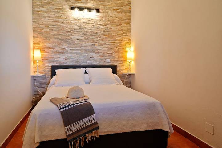 Location de vacances pour 6 personnes, avec terrasse et jardin à Occhiatana - 3