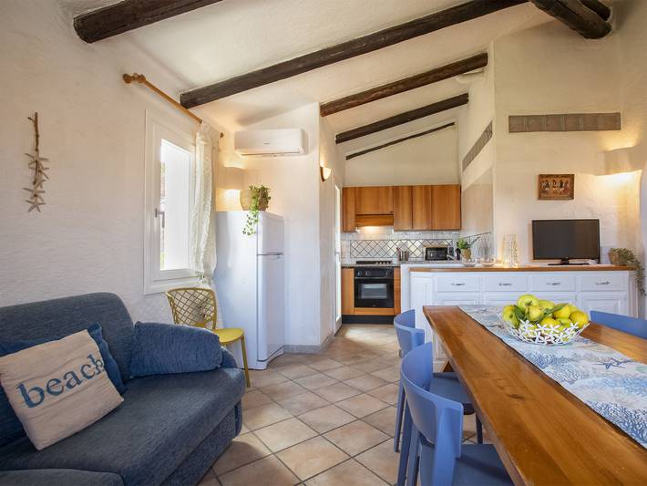 Gîte pour 7 personnes, avec balcon à Arzachena - 2